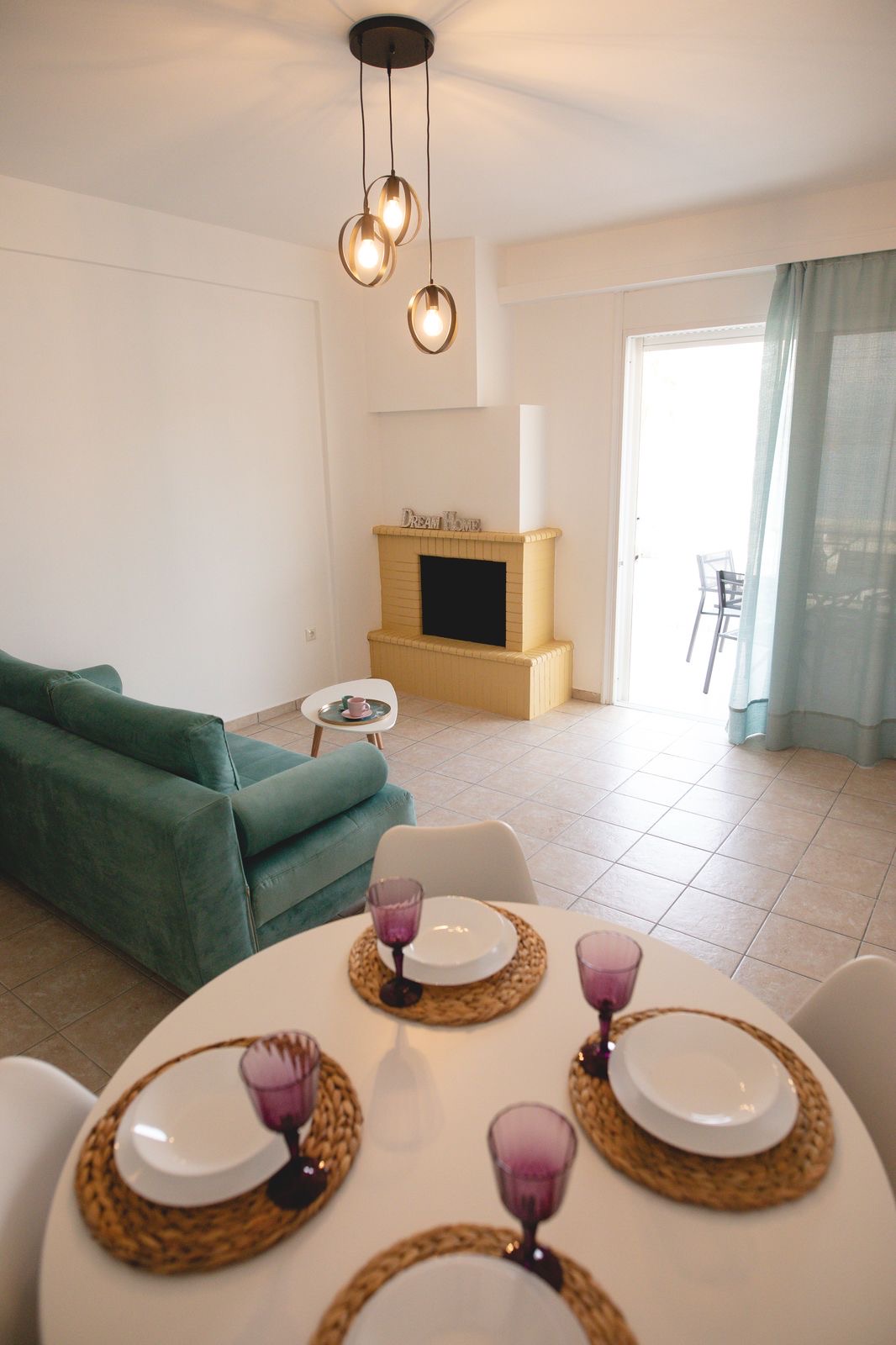 wave-2-seaside-apt-ninezerotwo_07