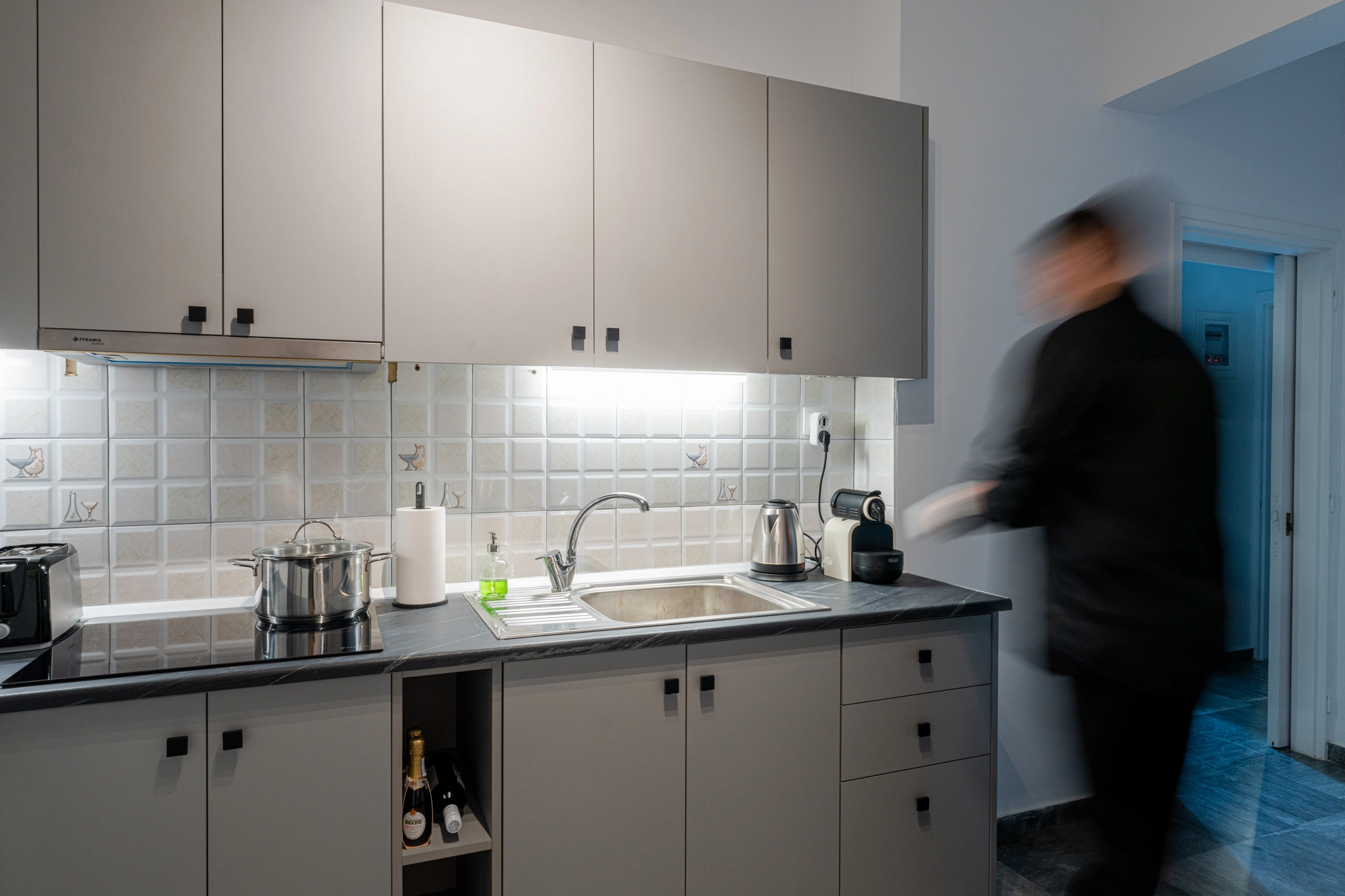 central-elegant-flat-ninezerotwo_24