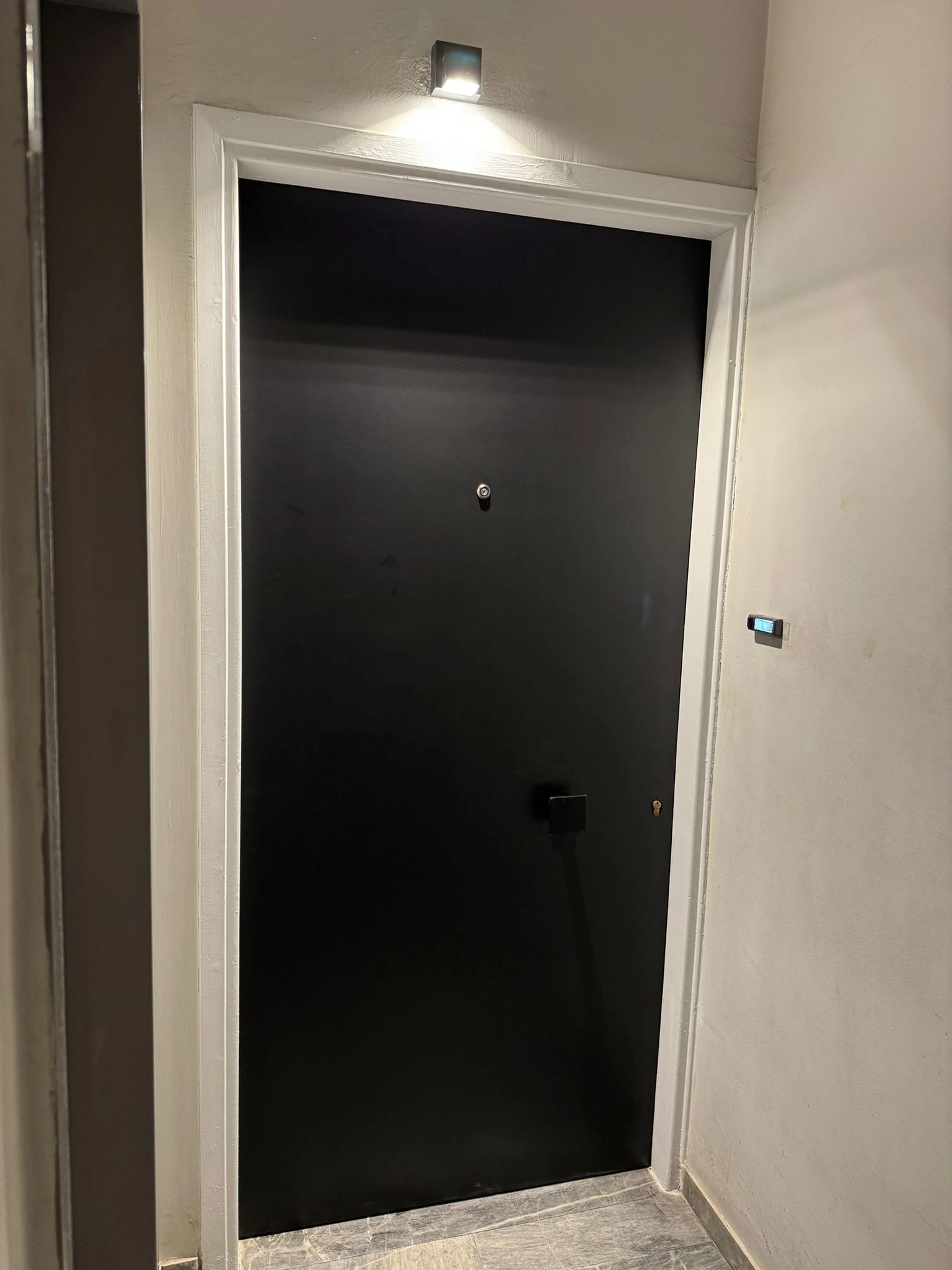 central-elegant-flat-ninezerotwo_34