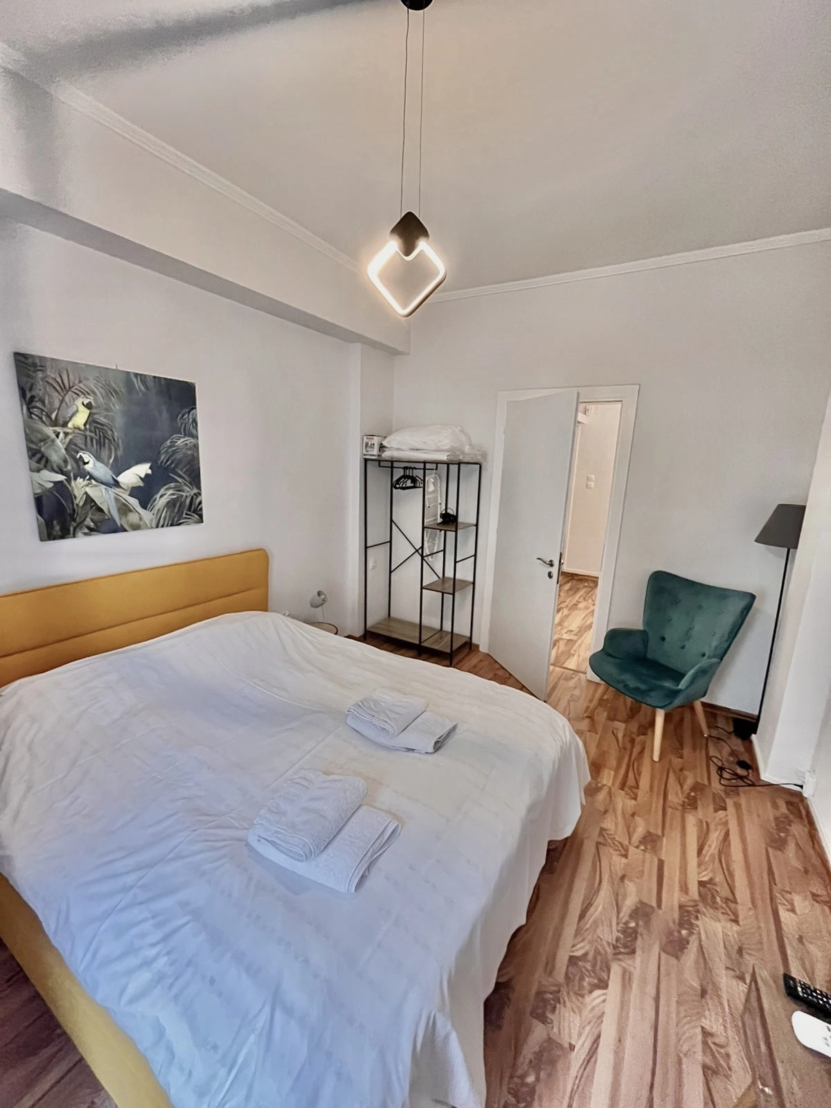 modern-cozy-flat-ninezerotwo_07